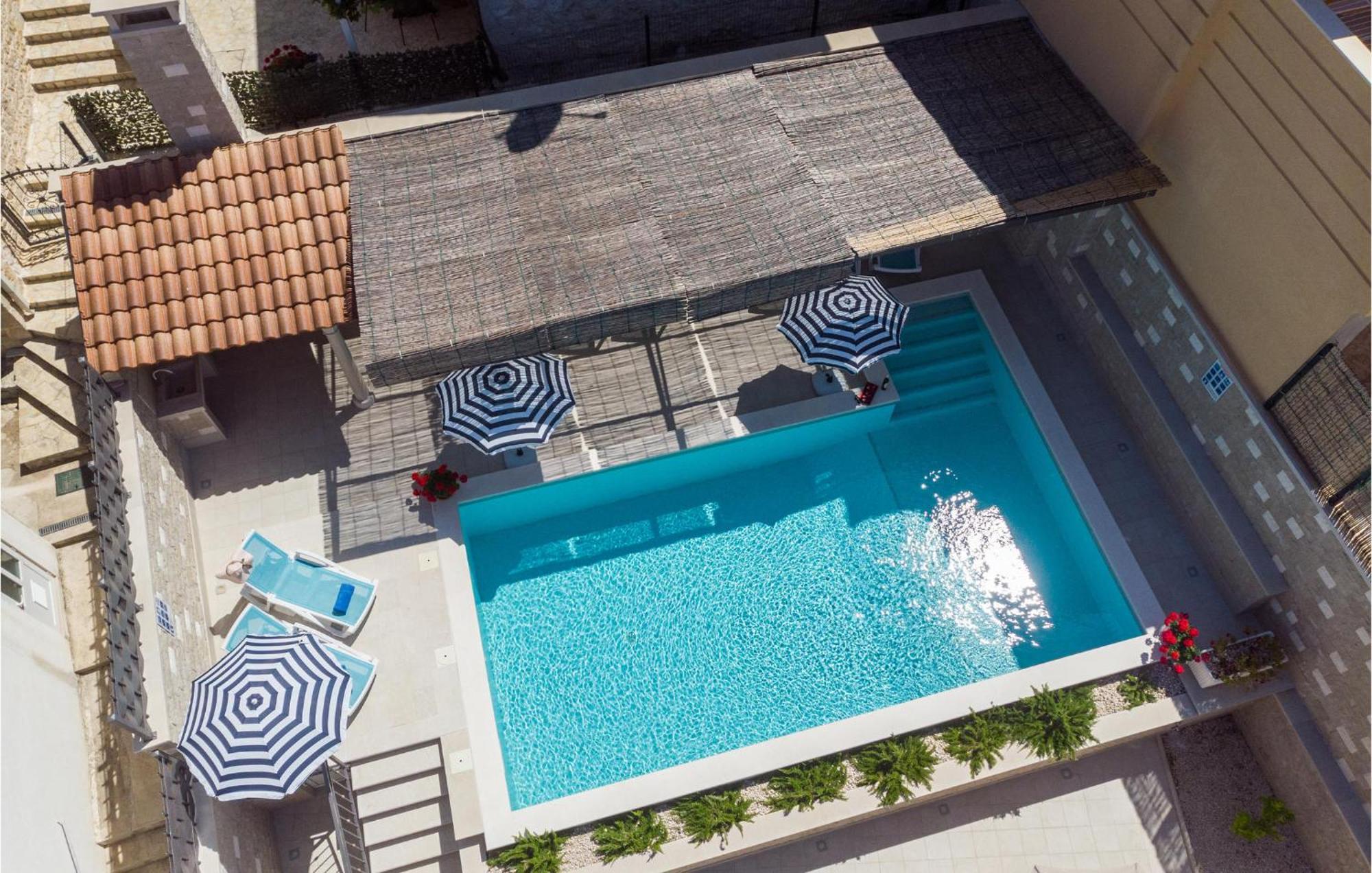Lovely Home In Klek With House A Panoramic View Exterior foto