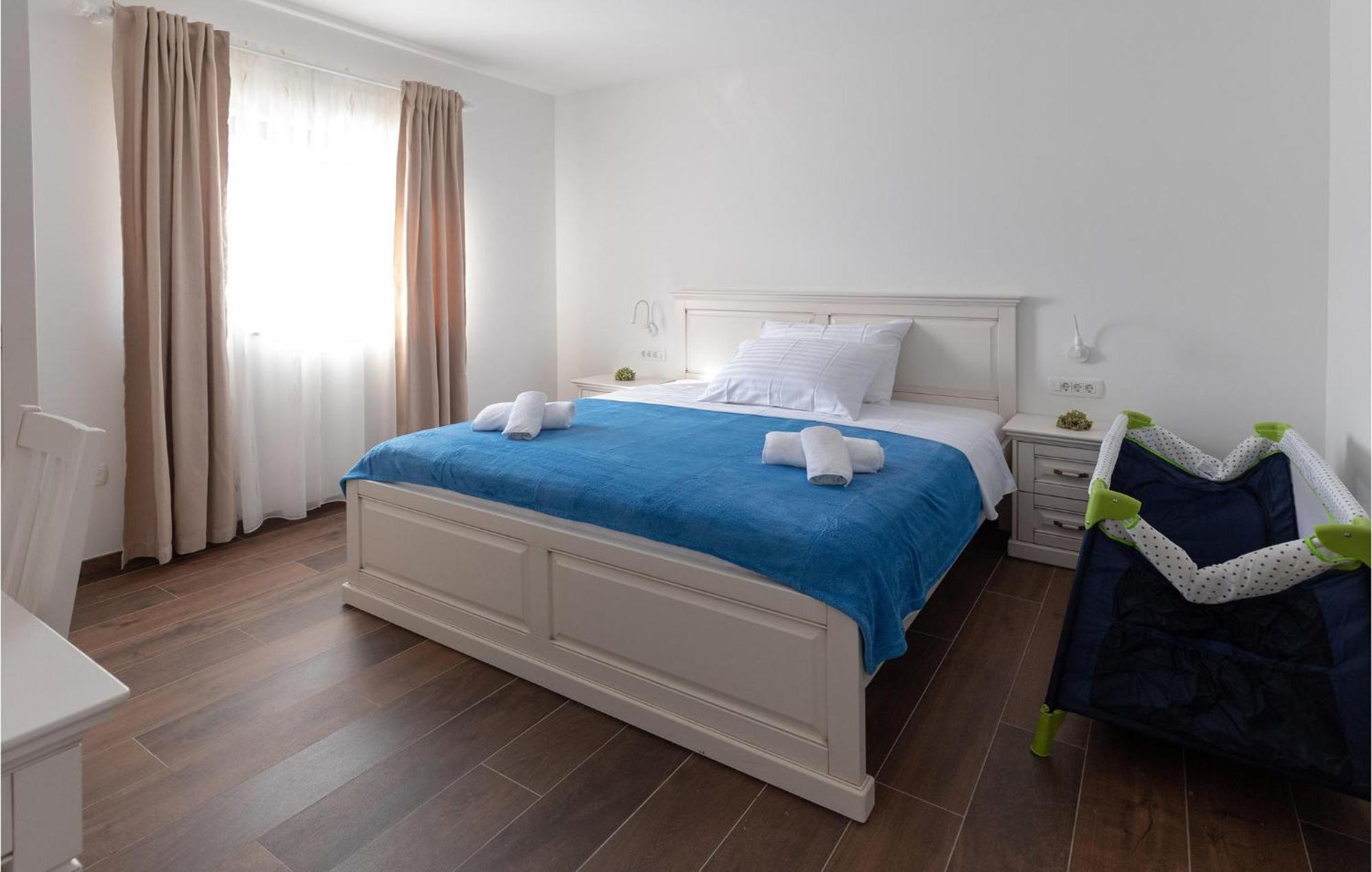 Lovely Home In Klek With House A Panoramic View Exterior foto