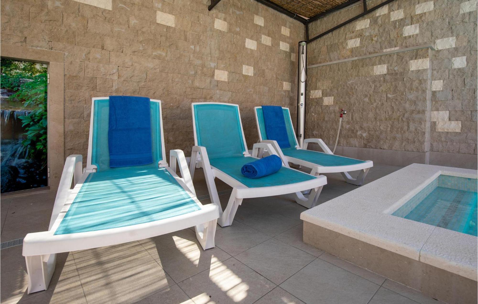 Lovely Home In Klek With House A Panoramic View Exterior foto